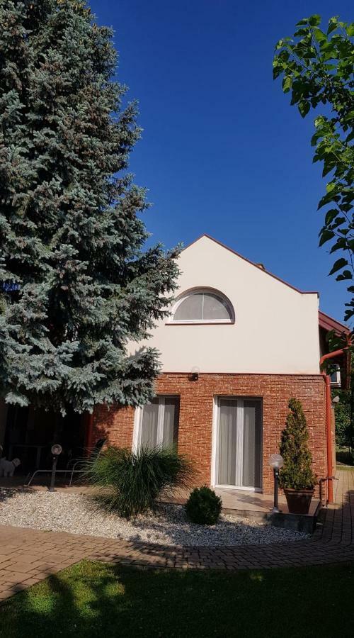 Mimi Apartman Balatonalmádi Zewnętrze zdjęcie